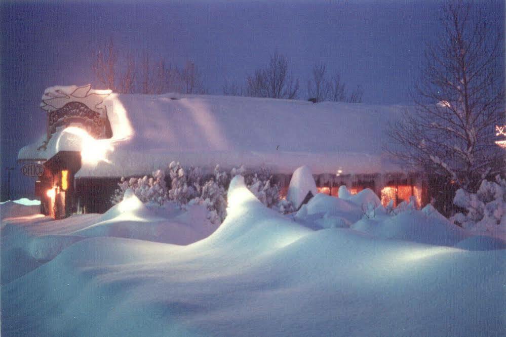 Whistling Swan Motel East Glacier Park Village Exteriör bild