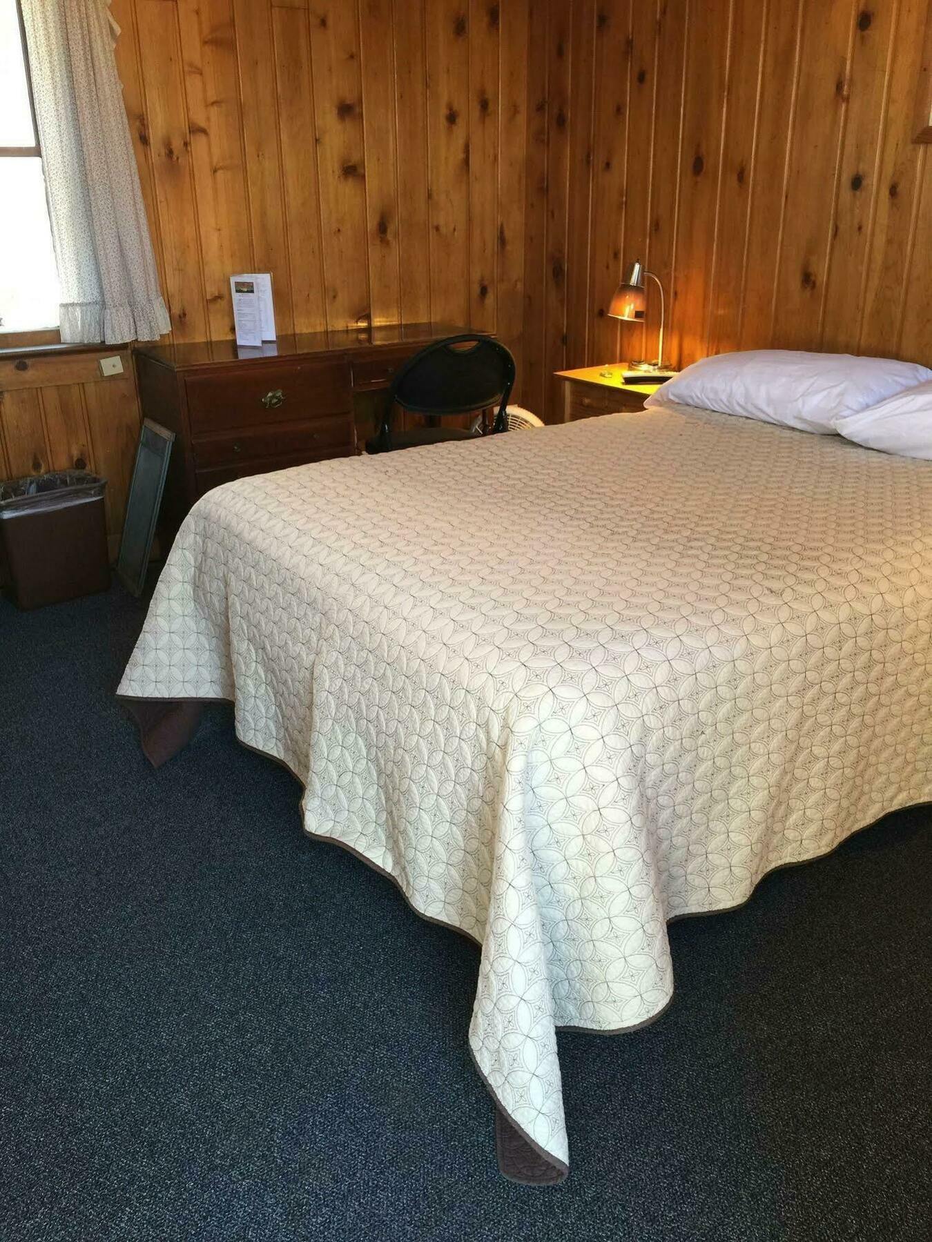 Whistling Swan Motel East Glacier Park Village Exteriör bild